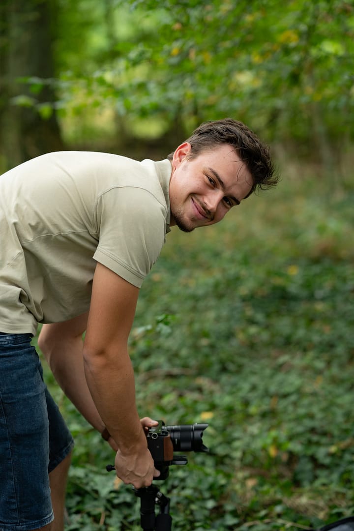 leidenschaftlicher Hochzeitsvideograf filmt Hochzeit